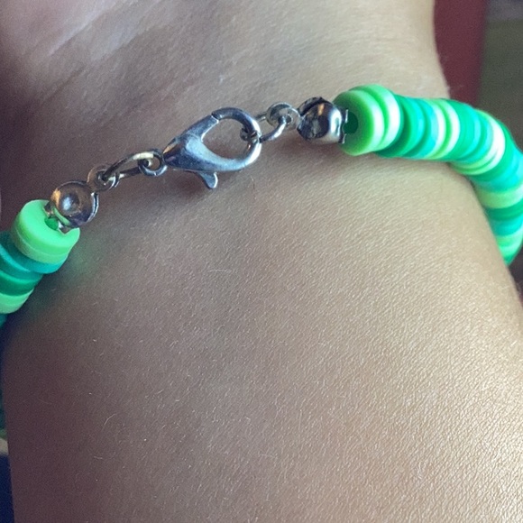 Green leaf bracelet - Picture 3 of 3